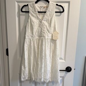 Elegant White Lace Women’s Dress